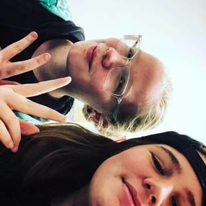 Meet your Posher, Chloe